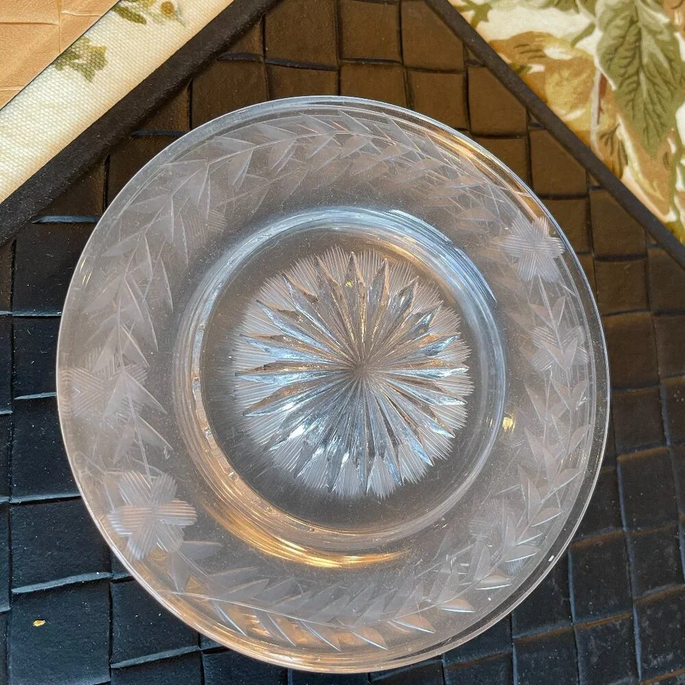 Vintage Set of 5 Clear Glass Plates with a Deep Cut Star Center Design 5